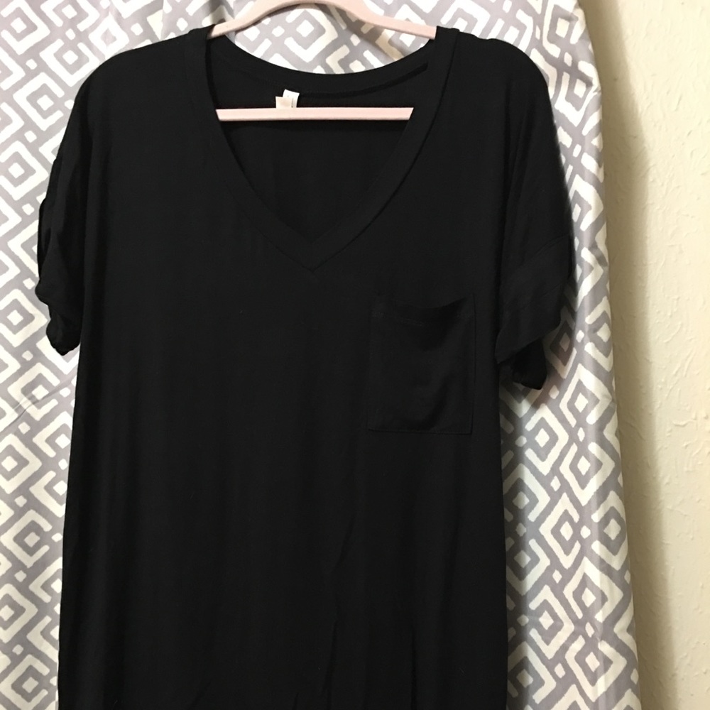 Size medium pocket tee